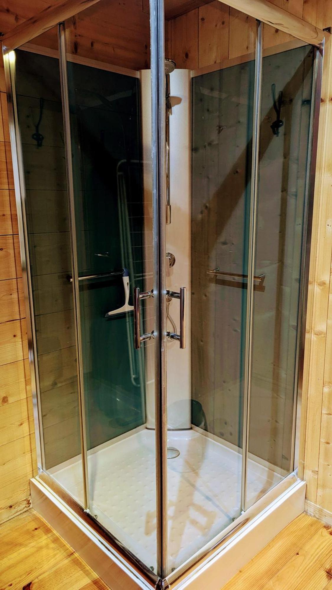 Cabanes Et Lodges Du Belvedere Serrieres-sur-Ain Bagian luar foto