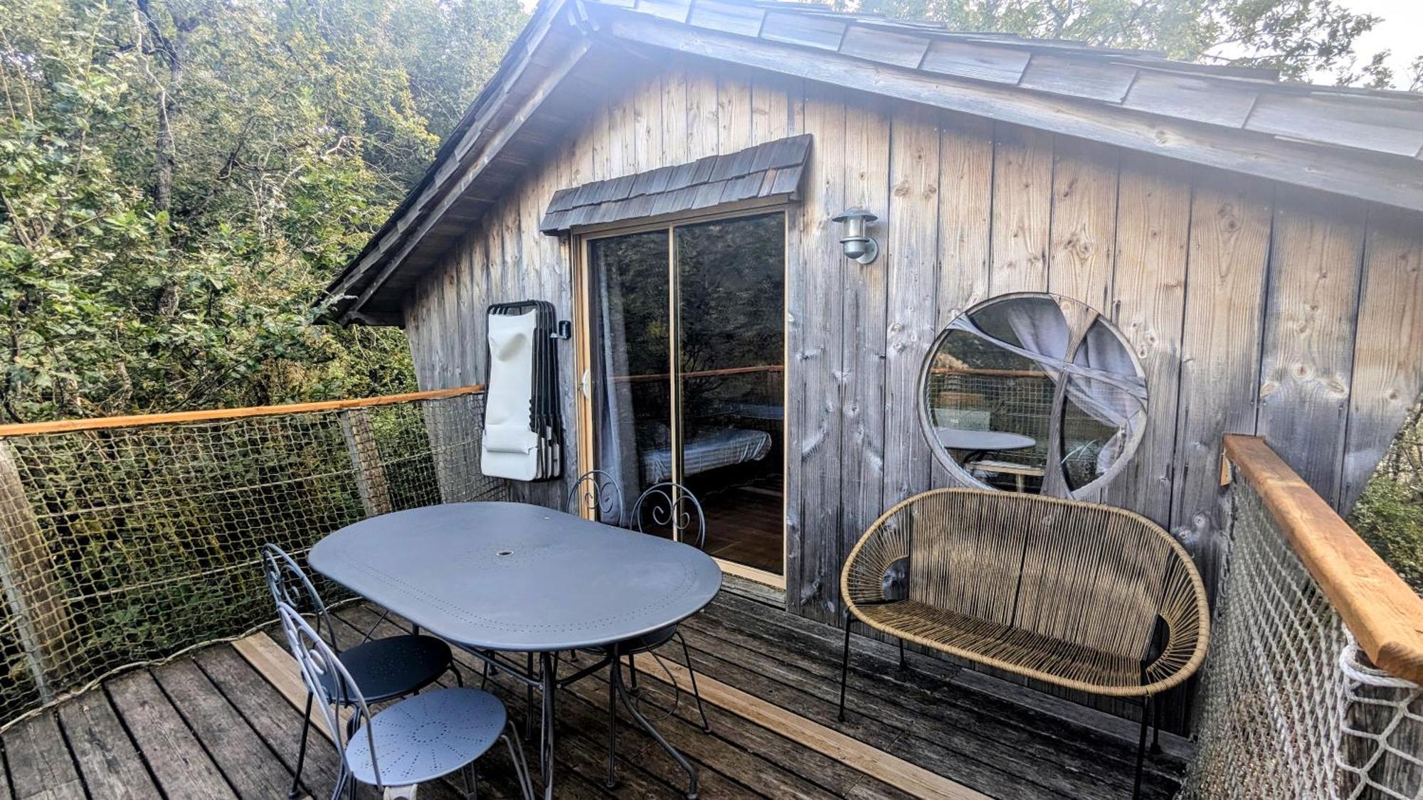 Cabanes Et Lodges Du Belvedere Serrieres-sur-Ain Bagian luar foto