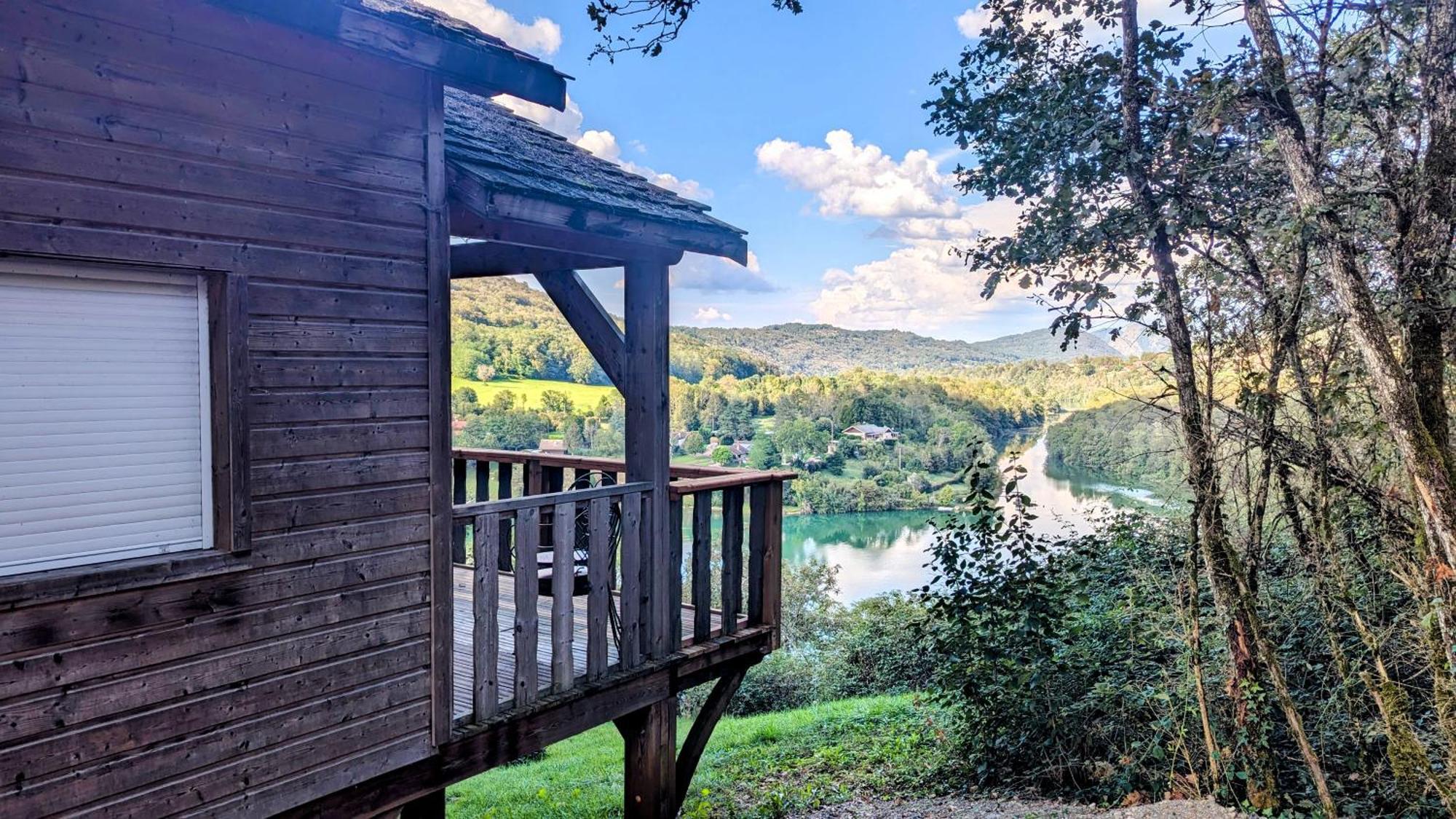 Cabanes Et Lodges Du Belvedere Serrieres-sur-Ain Bagian luar foto