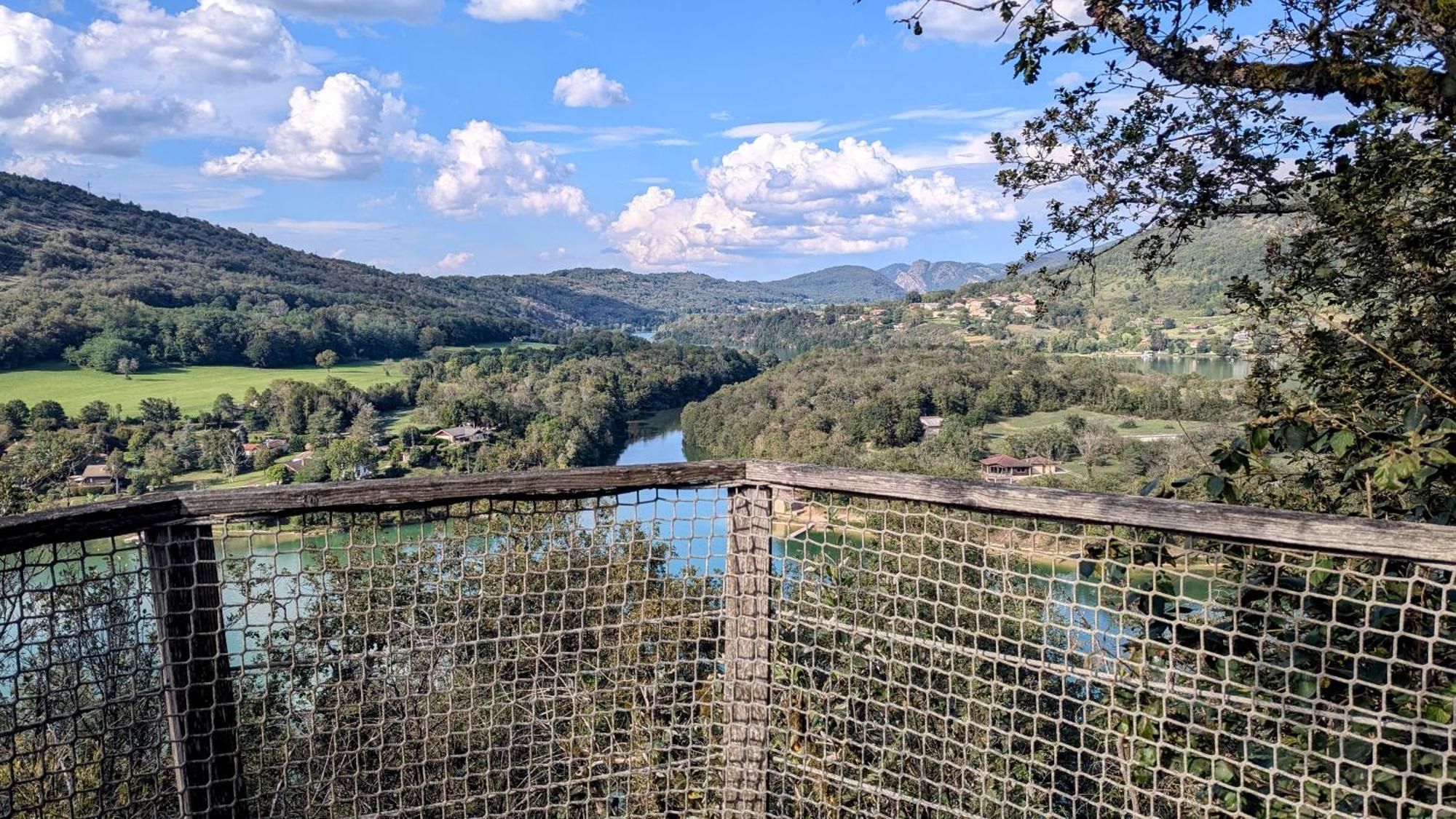 Cabanes Et Lodges Du Belvedere Serrieres-sur-Ain Bagian luar foto