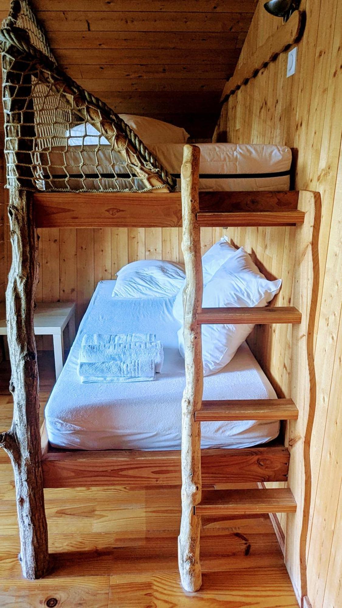 Cabanes Et Lodges Du Belvedere Serrieres-sur-Ain Bagian luar foto