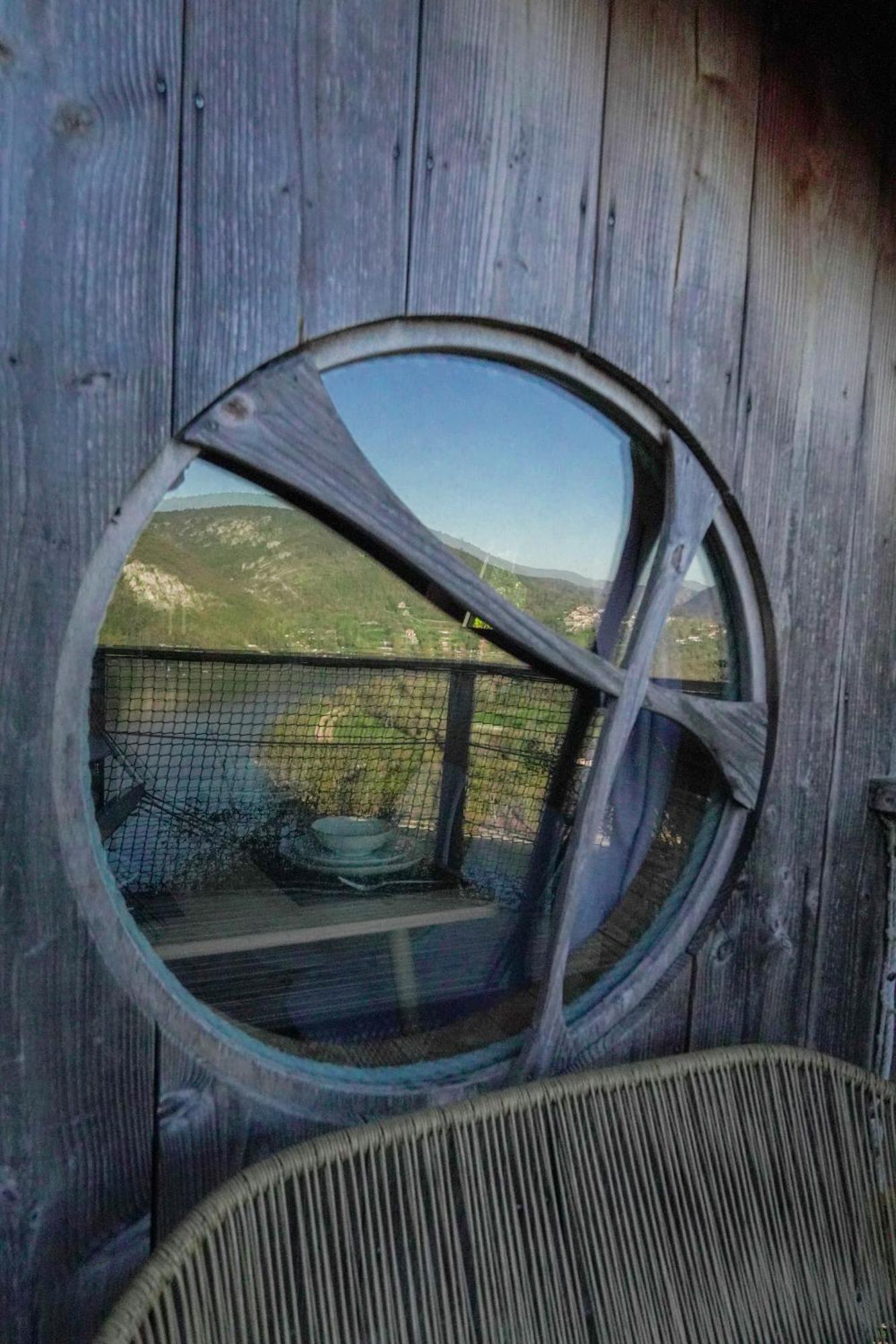 Cabanes Et Lodges Du Belvedere Serrieres-sur-Ain Bagian luar foto