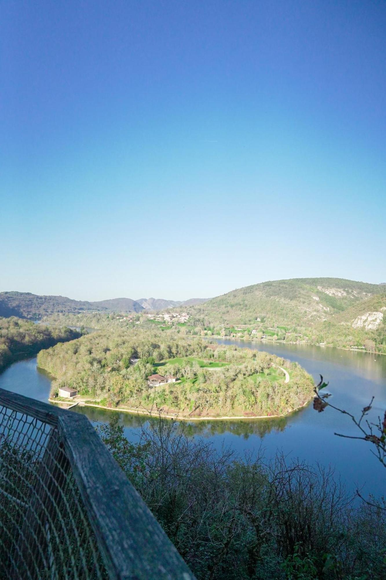 Cabanes Et Lodges Du Belvedere Serrieres-sur-Ain Bagian luar foto