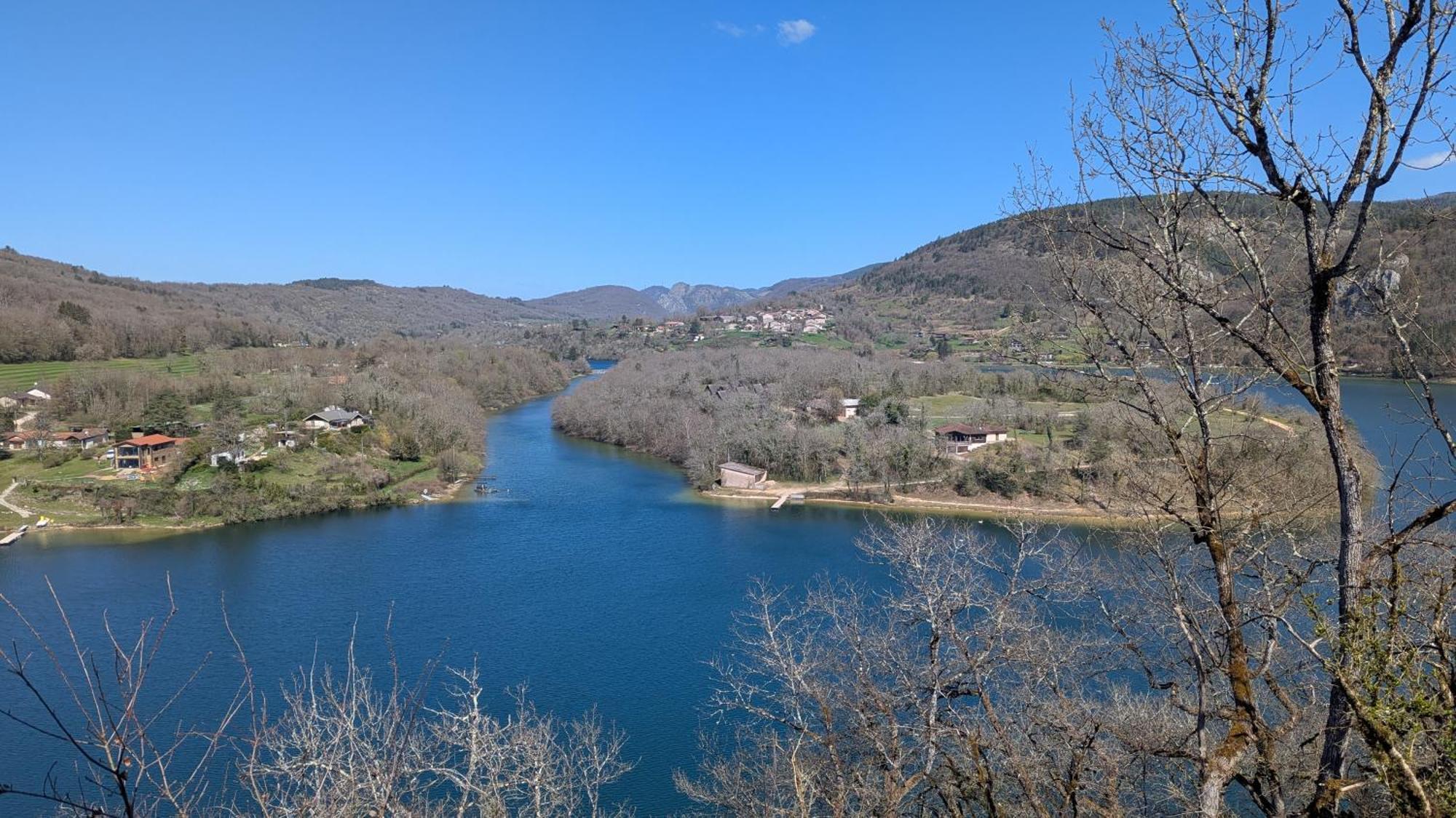 Cabanes Et Lodges Du Belvedere Serrieres-sur-Ain Bagian luar foto