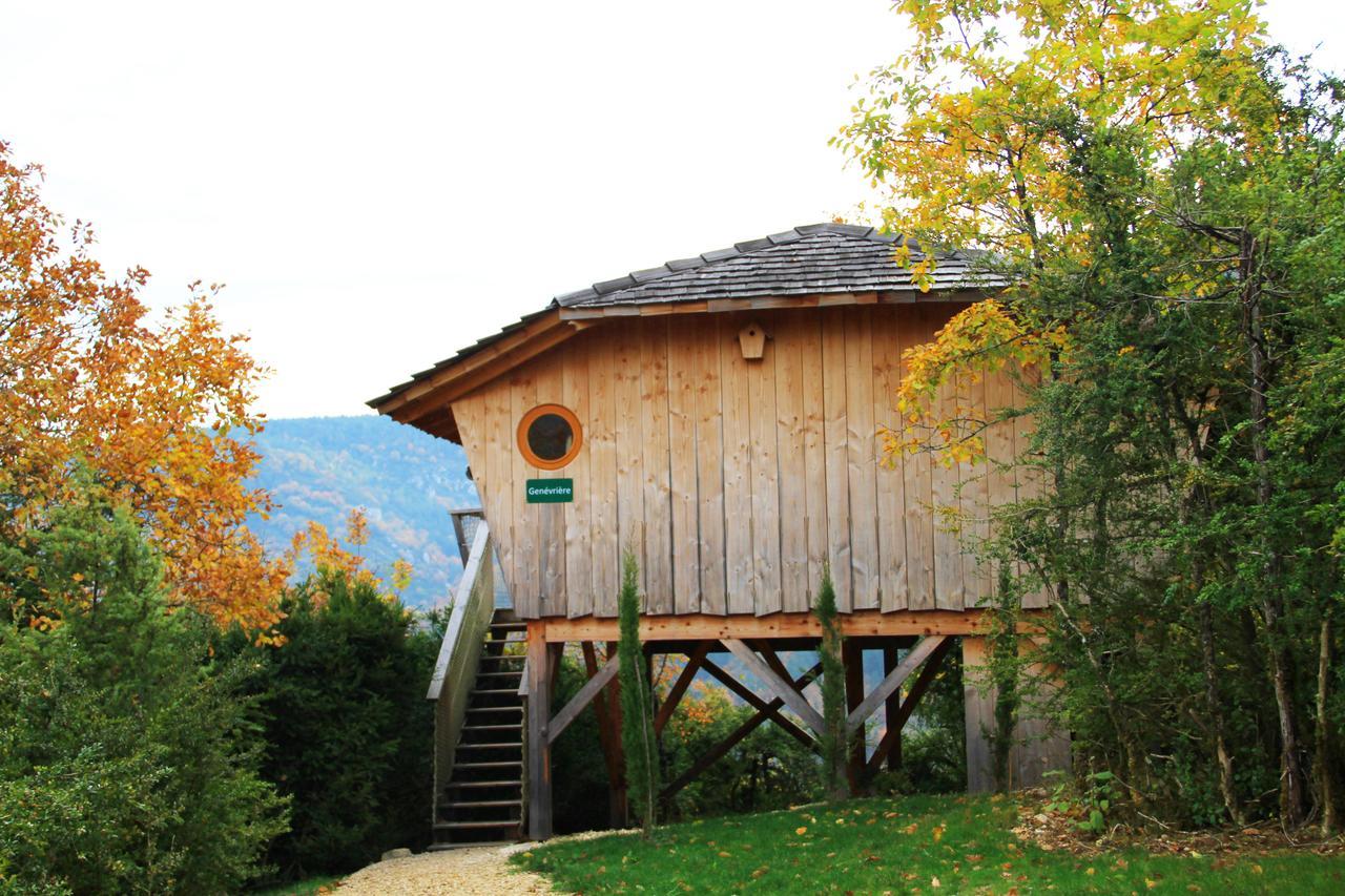 Cabanes Et Lodges Du Belvedere Serrieres-sur-Ain Bagian luar foto